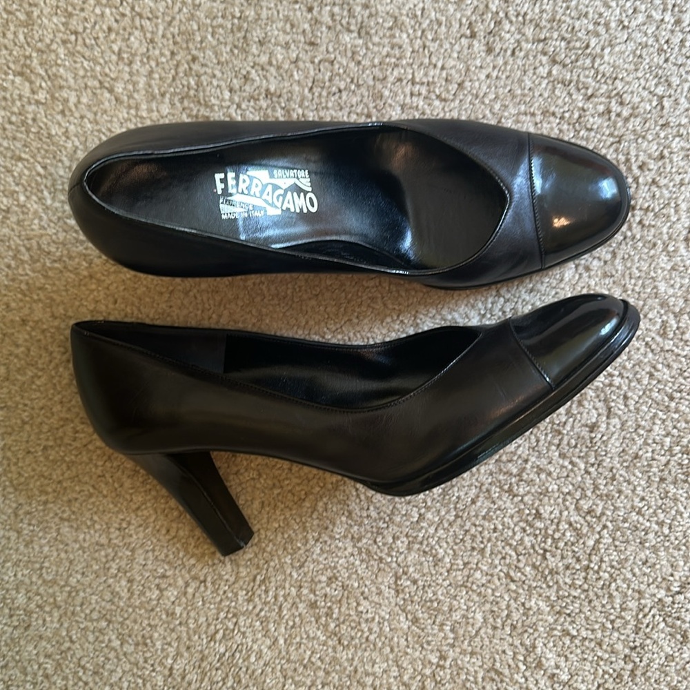 Salvatore Ferragamo Black Cap Toe Heels Pumps 10B
